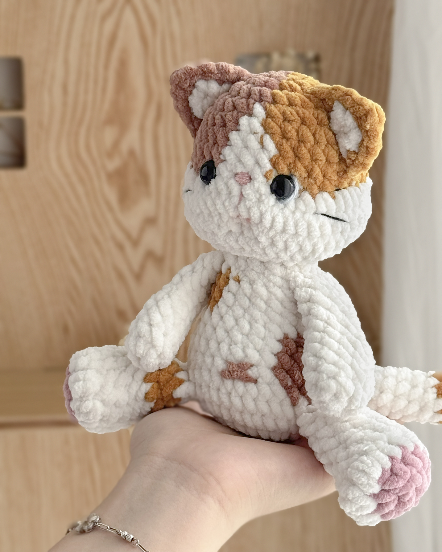 amigurumi crochet calico cat plushie